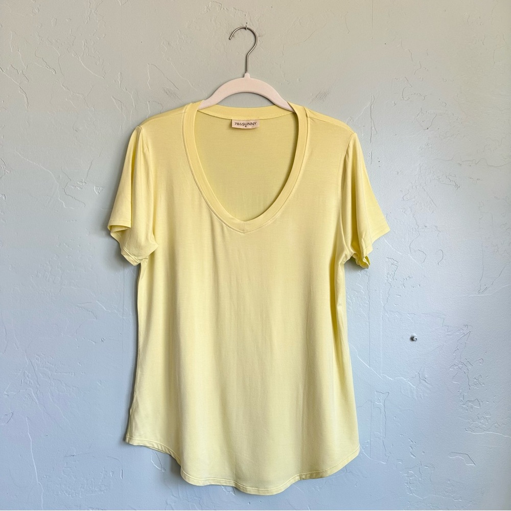 78 & Sunny Women‎ Sonoma V Neck Slinky Short Sleeve Tee Lemonade Yellow EUC Med